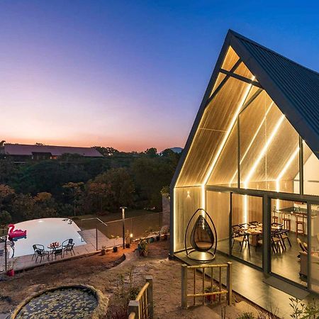 Stayvista'S Celeste Villa - Hill-View Retreat With Infinity Pool Nashik Luaran gambar